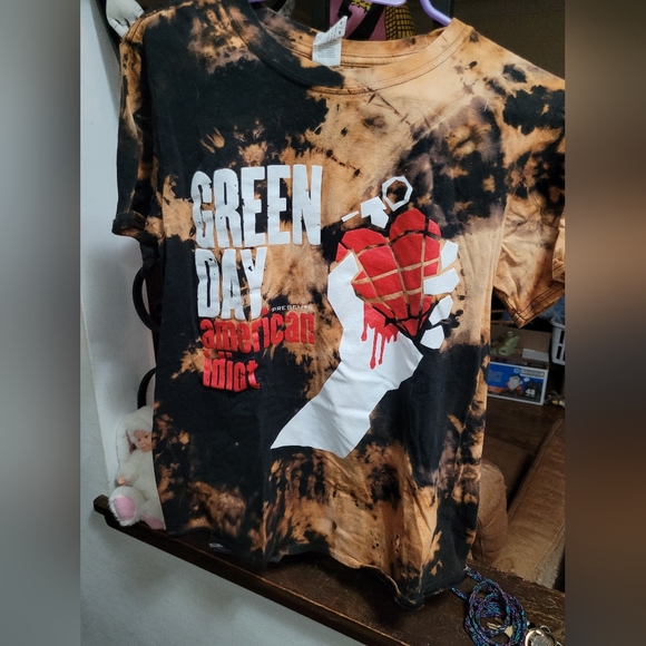 Bleach dyed Green Day Shirt size Medium - Picture 2 of 3